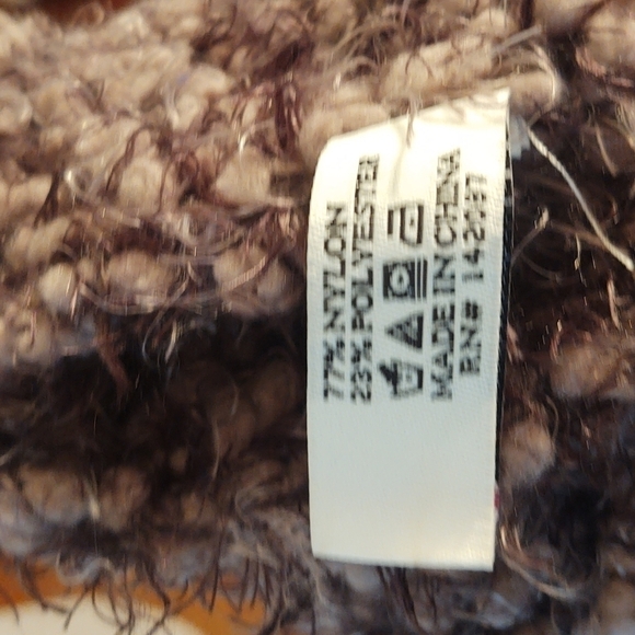 Simply Noelle Gray Fuzzy Circle Scarf/Snood - Picture 6 of 6